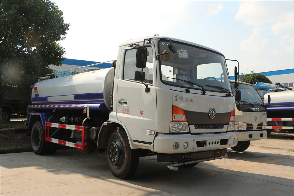 東風(fēng)嘉運(yùn)（10方）綠化噴灑車